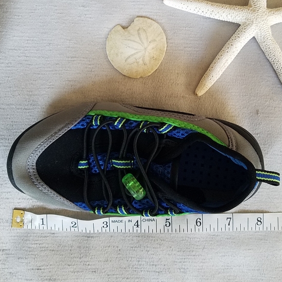 Kids Sand & Sun water/beach shoes size 12 - Picture 4 of 9